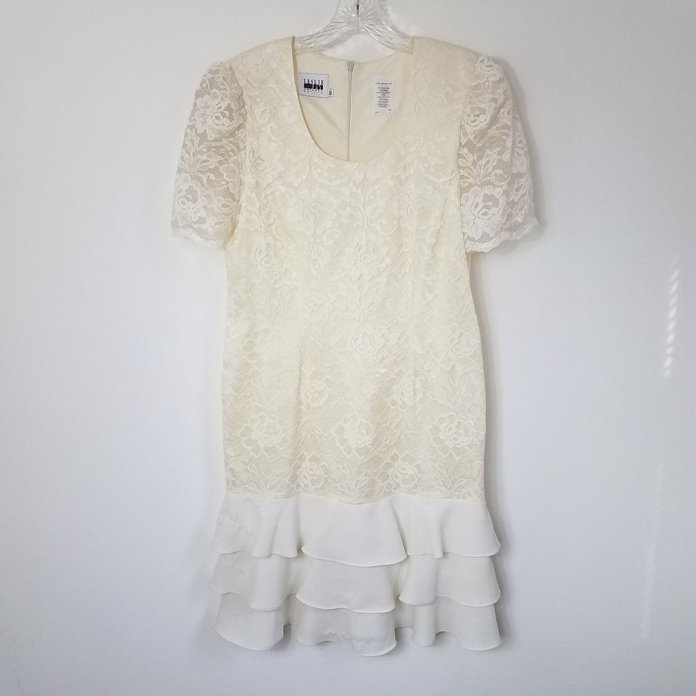 Leslie Faye Women's Cream Lace Lined Back Zip Short Sleeve Ruffle Formal Dress